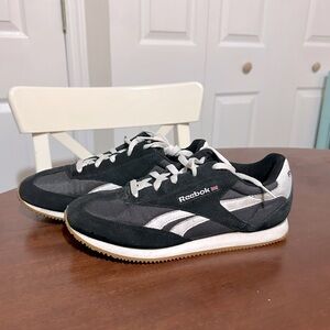 Size 8 - Reebok Women’s  Harman Athletic Shoes Low Black